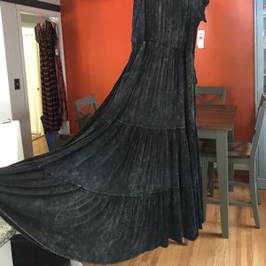 TORRID SUPER SOFT Tiered Tye-Dye Maxi w/ Pockets